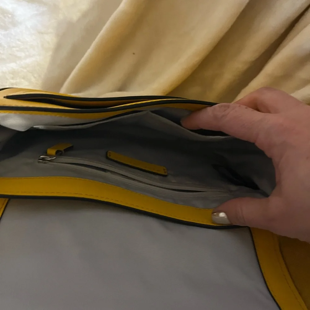 Marc Jacobs Yellow Rider Crossbody Bag - Picture 6 of 6